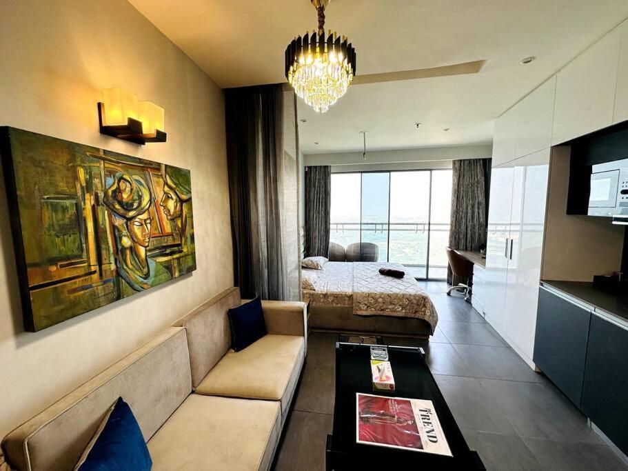 Cloud Stay@41st Floor Noida