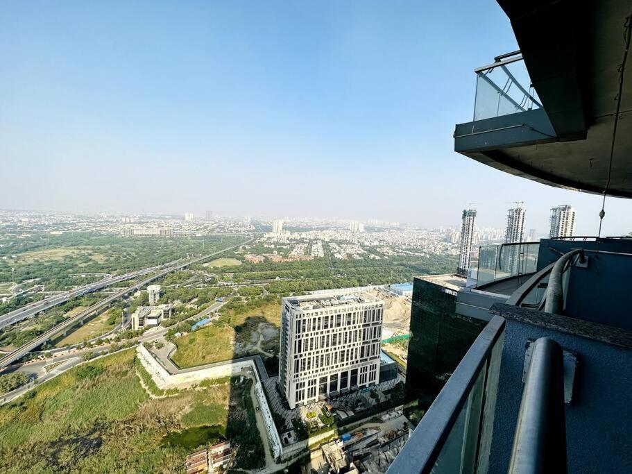 Cloud Stay@41st Floor Apartment Noida
