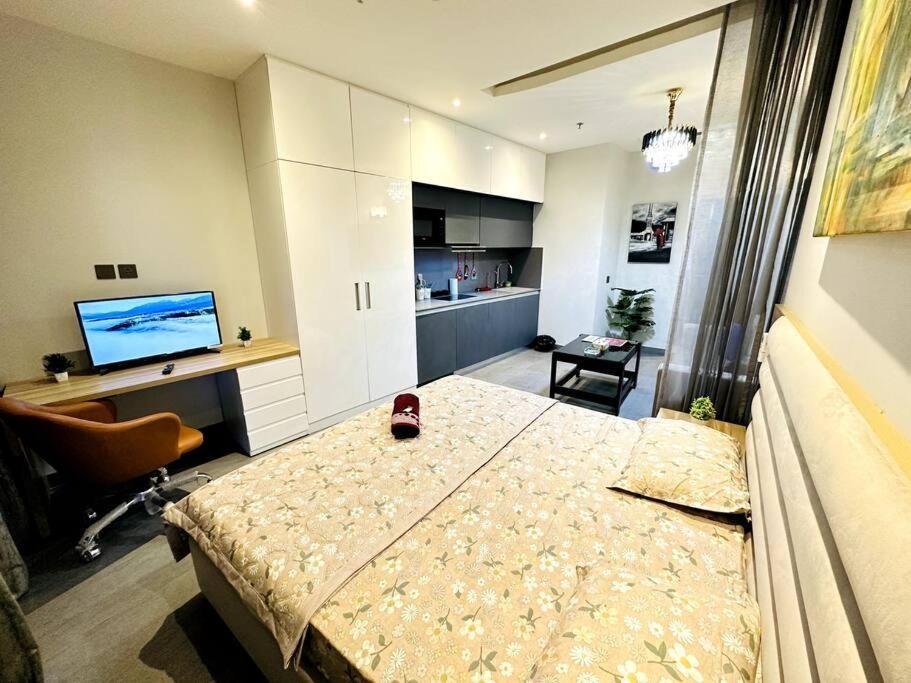 Cloud Stay@41st Floor * Noida